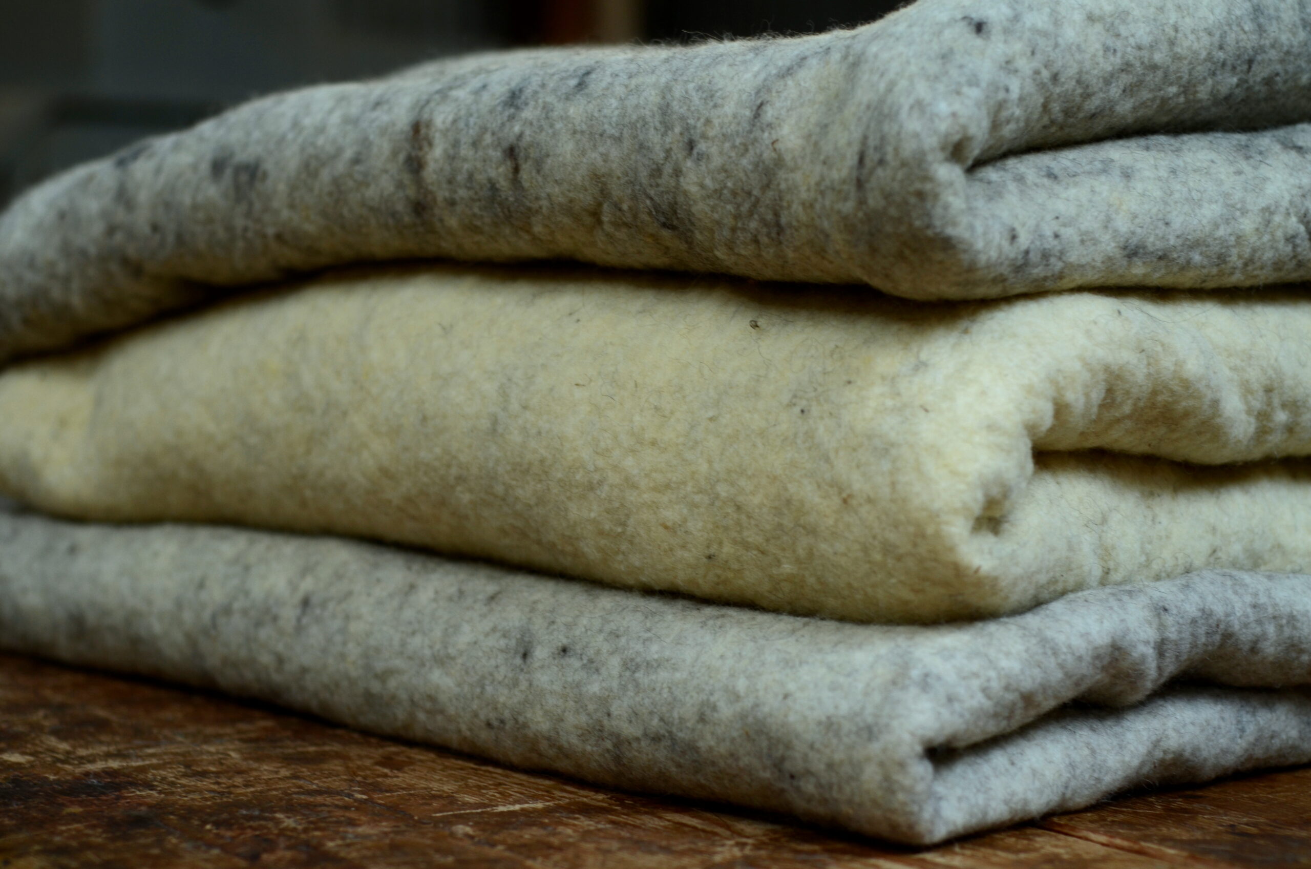 # Couvertures plaid en laine feutrée – Image 3